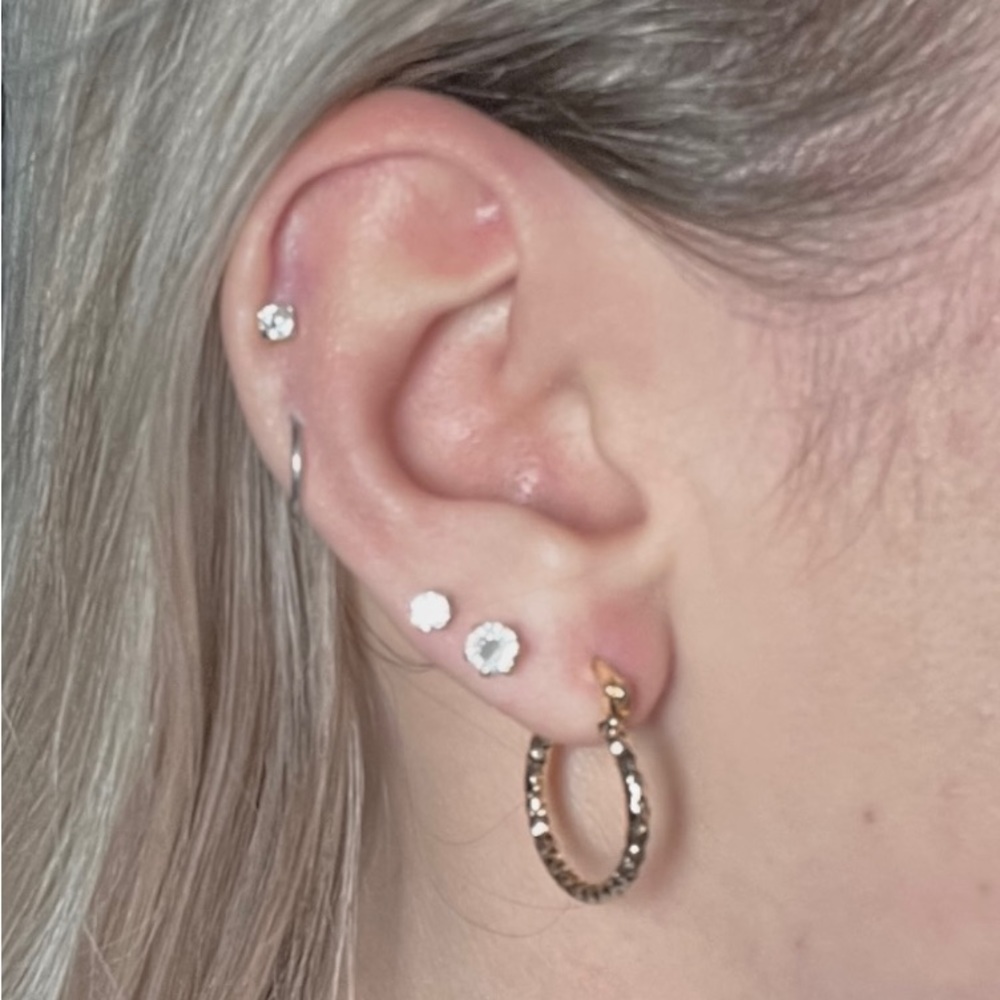 18K Gold Hoop Earrings 1.5cm